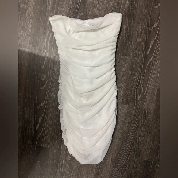 Oh Polly | Dresses | Oh Polly White Ruched Strapless Bodycon Dress |  Poshmark